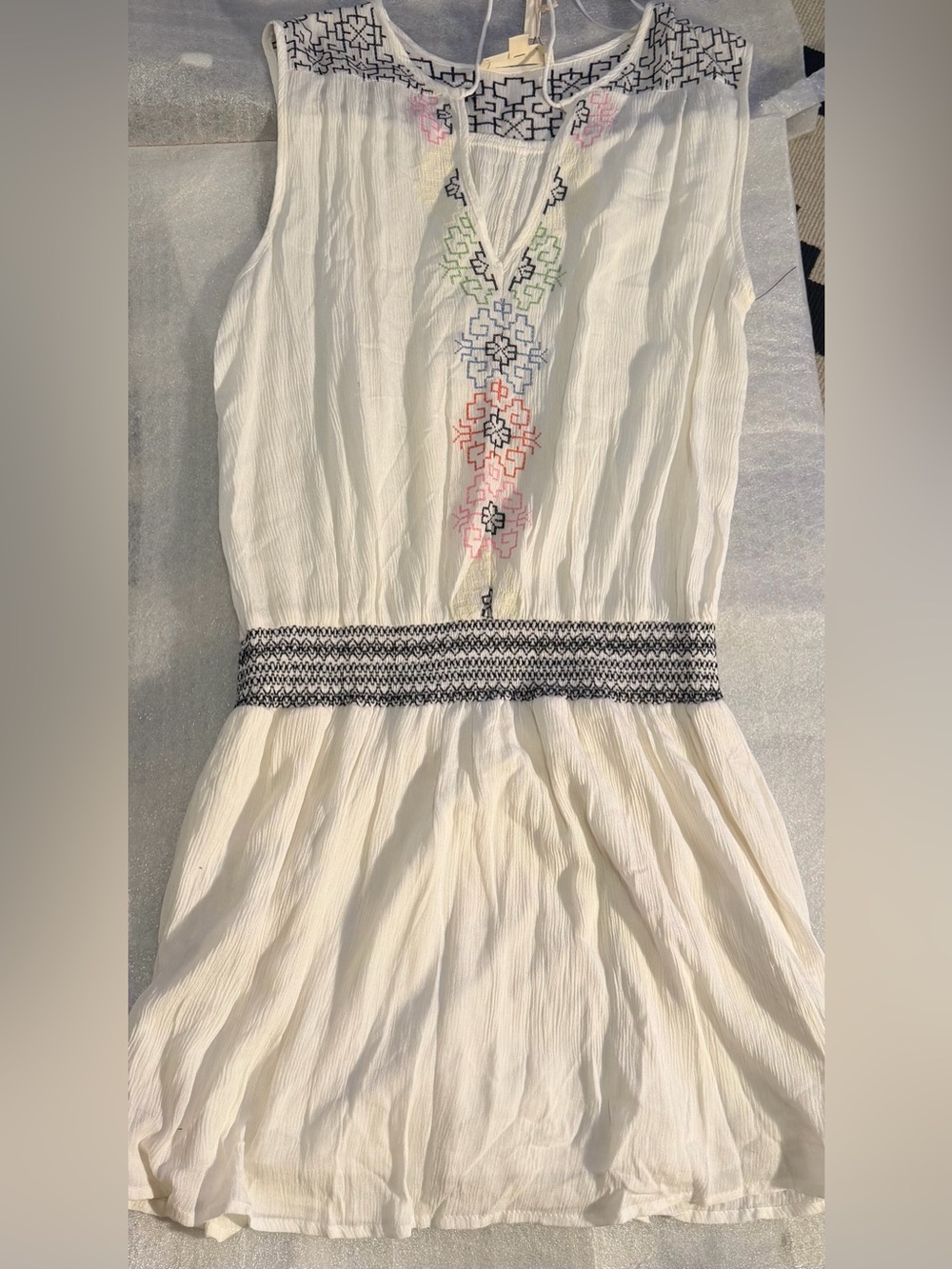 lovestitch White Boho Embroidered Tassel NWT